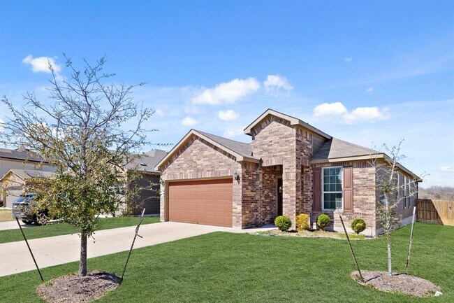 240 Bedford Falls Ln in Jarrell, TX - Building Photo - Building Photo