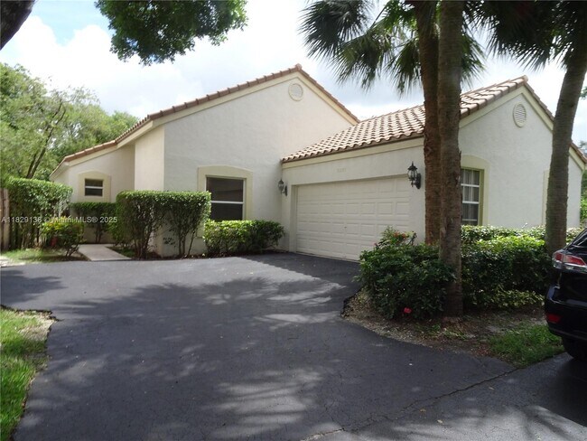 10281 NW 11th Ct in Plantation, FL - Building Photo - Building Photo