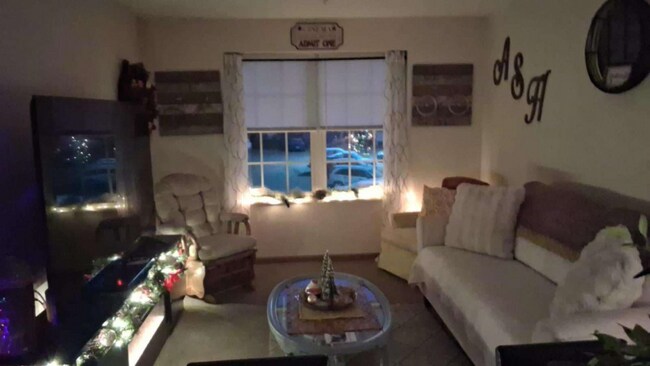 140 Willow Tree Wy in Hurricane, WV - Foto de edificio - Building Photo