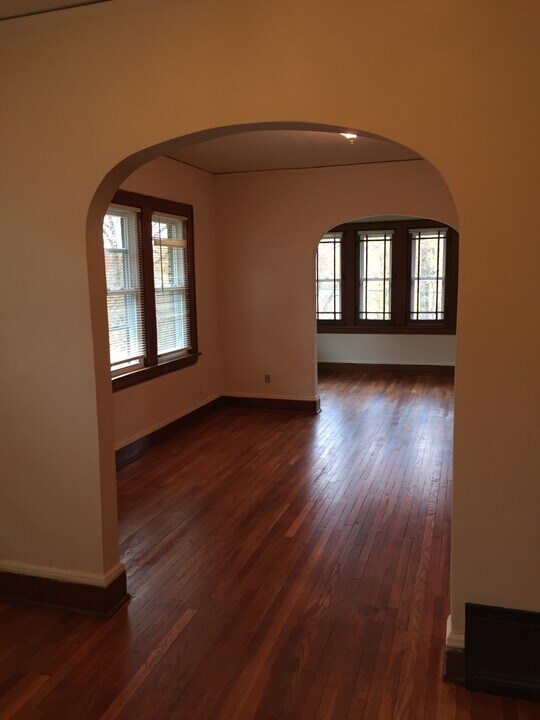 1510 Front St, Unit 4 in Cuyahoga Falls, OH - Foto de edificio