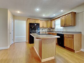 6499 Westanna Dr in Dayton, OH - Foto de edificio - Building Photo