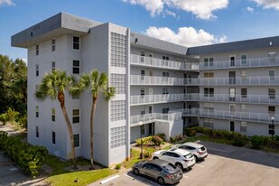 Continental Village in Margate, FL - Building Photo