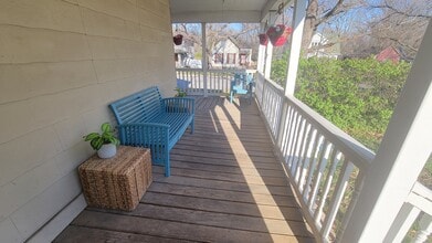 1329 Connecticut St, Unit Apt2 in Lawrence, KS - Building Photo - Building Photo