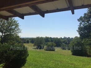 3562 Buffat Mill Rd in Knoxville, TN - Building Photo - Building Photo
