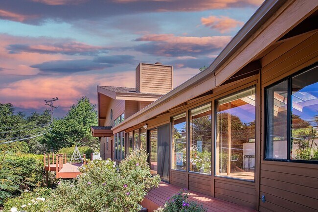 191 San Remo Rd in Carmel, CA - Building Photo - Building Photo