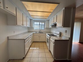 1232-1234 Orange Grove Ave in Glendale, CA - Building Photo - Building Photo