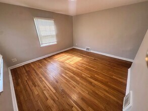 7620 Stanwood Dr in St. Louis, MO - Building Photo - Building Photo