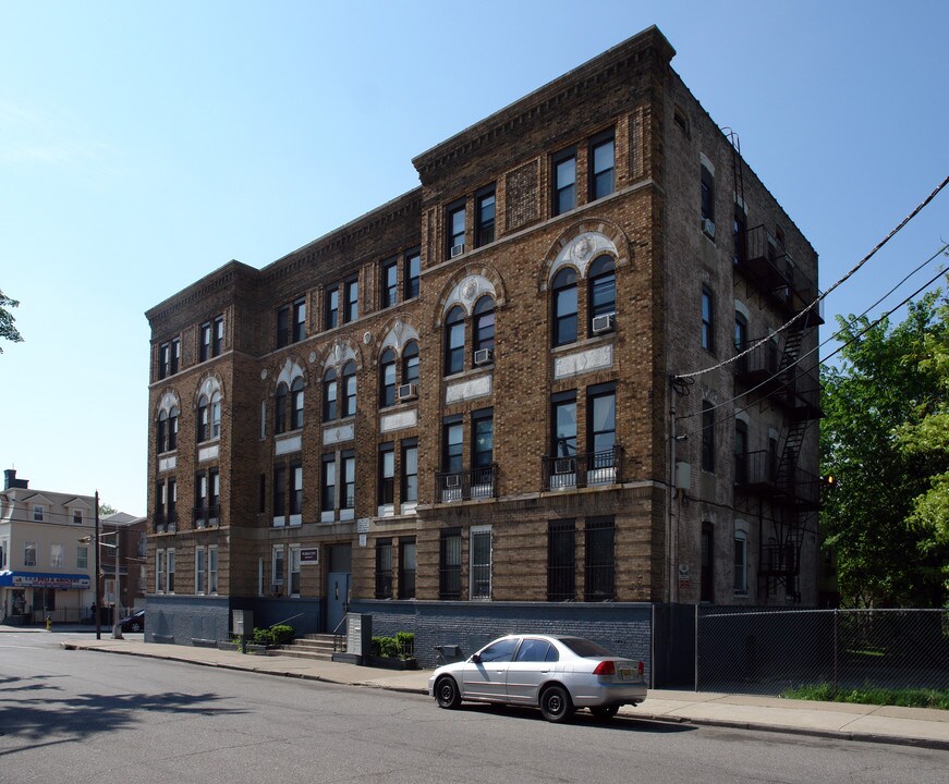 68-70 Astor St in Newark, NJ - Foto de edificio