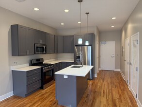 3122 N Broadway in Chicago, IL - Building Photo - Building Photo