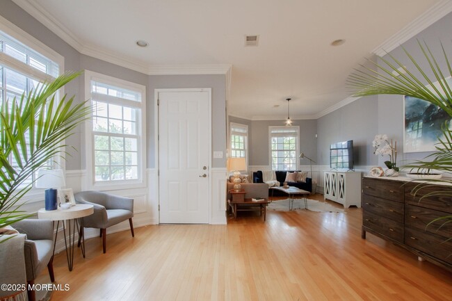 43 Peters Pl in Red Bank, NJ - Building Photo - Building Photo