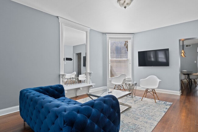 property at 2228 N Bissell St