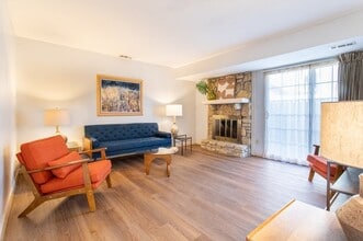 7724 Eagle Valley Pass in Indianapolis, IN - Foto de edificio - Building Photo