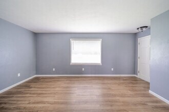 1314 US-36, Unit 1318 in Pendleton, IN - Foto de edificio - Building Photo