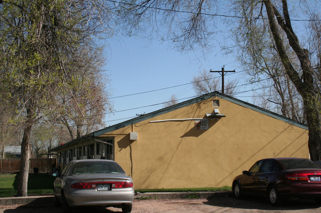 5200 Ingalls St in Arvada, CO - Foto de edificio - Building Photo