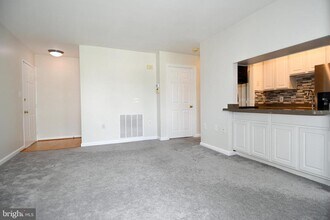 114 Westwick Ct in Countryside, VA - Building Photo - Building Photo