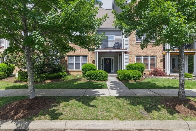 property at 985 Hollymeade Cir