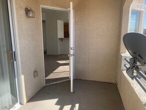833 Aspen Peak Loop-Unit -1326 in Henderson, NV - Building Photo - Building Photo