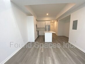 16 West Avenue S in Hamilton, ON - Building Photo - Building Photo