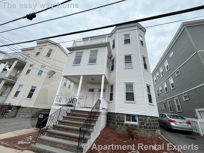 18 Belknap St, Unit 29-31 Belknap St #2 in Somerville, MA - Building Photo - Building Photo