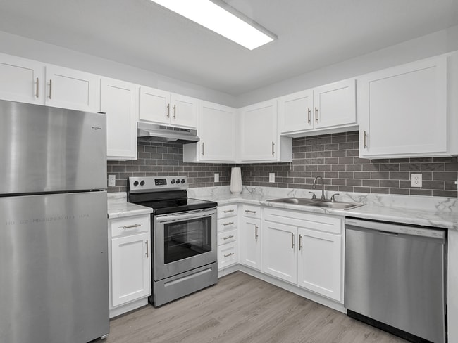 The Cole Apartments in Fayetteville, NC - Building Photo - Building Photo