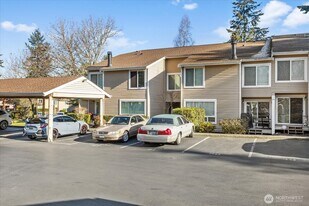 23810 12th Pl S in Des Moines, WA - Building Photo