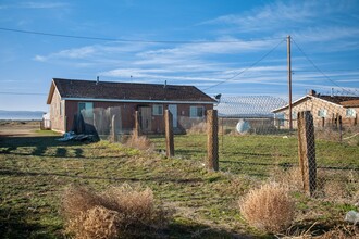 8511 W Avenue A8 in Lancaster, CA - Building Photo - Building Photo