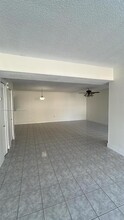 15420 SW 81st Cir Ln in Miami, FL - Building Photo - Building Photo