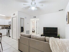 3025 Long St in Orlando, FL - Building Photo - Building Photo