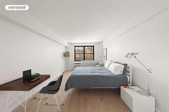 408 W 57th St in New York, NY - Building Photo - Building Photo