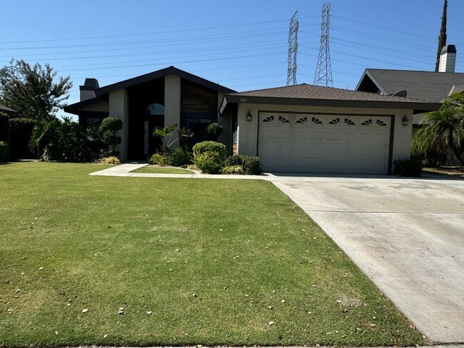 property at 7605 Cibola Dr