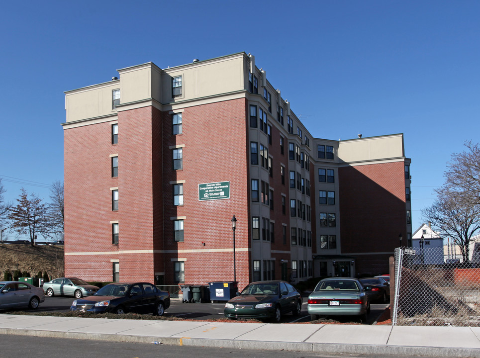 Everett Villa Apartments in Everett, MA - Foto de edificio