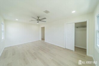 54 Bergen St in Carteret, NJ - Building Photo - Building Photo