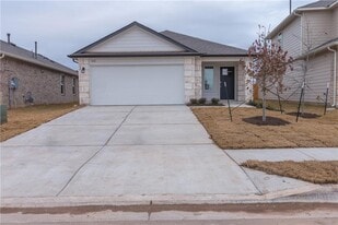 612 Roaring Fork Ln in Bastrop, TX - Building Photo