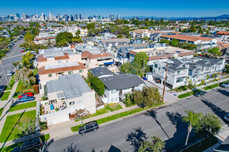 811 9th St in Coronado, CA - Building Photo - Primary Photo