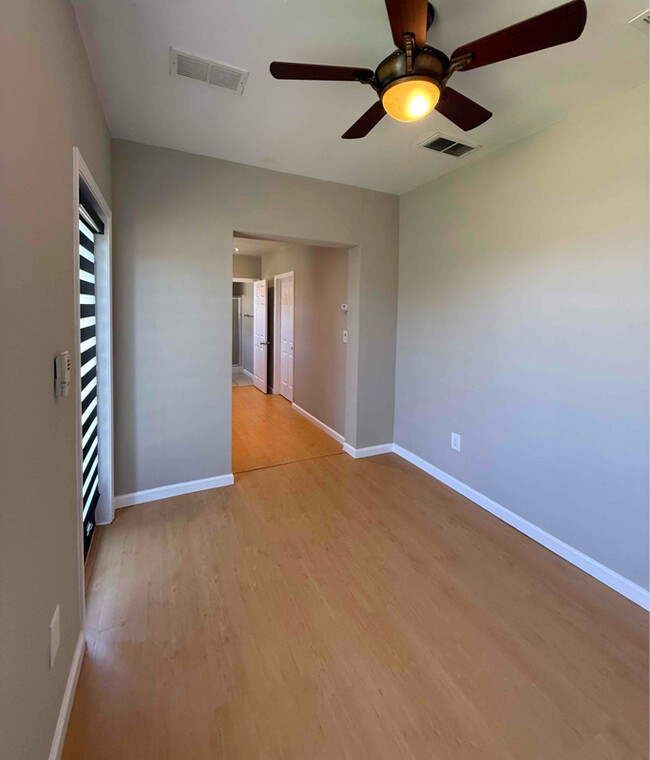 815 N Sparks St in Burbank, CA - Building Photo - Building Photo