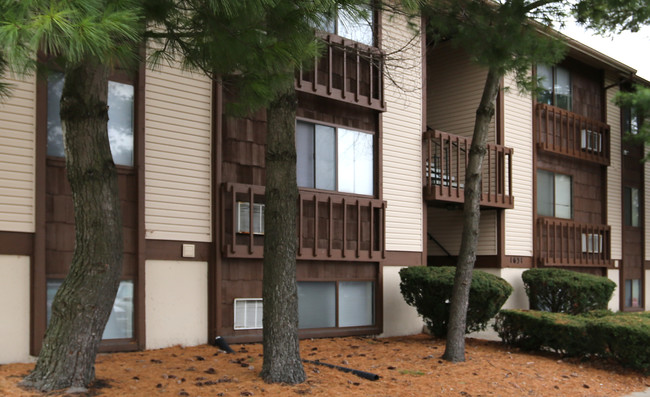 Eagle Crest Apartments in Middletown, OH - Building Photo - Building Photo