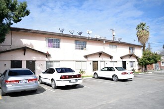 1616-1620 Pacific St in Bakersfield, CA - Building Photo - Building Photo