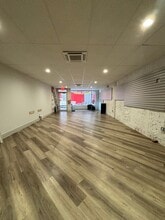 318 N Charles St in Baltimore, MD - Foto de edificio - Building Photo