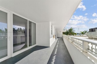 1220 9th St in Miami Beach, FL - Building Photo - Building Photo