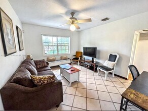 1994 SW 17th Ct in Miami, FL - Building Photo - Building Photo