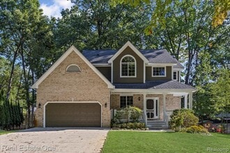 2475 Horace St in West Bloomfield Township, MI - Building Photo - Building Photo