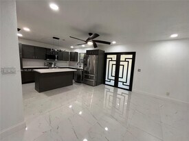 4661 NW 4th St in Plantation, FL - Building Photo