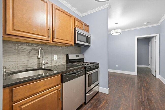151 Sip Ave in Jersey City, NJ - Building Photo - Building Photo