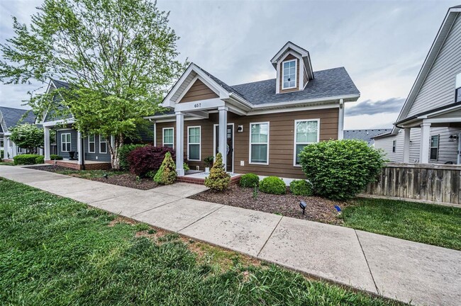 657 Constitution Dr in Bowling Green, KY - Building Photo - Building Photo