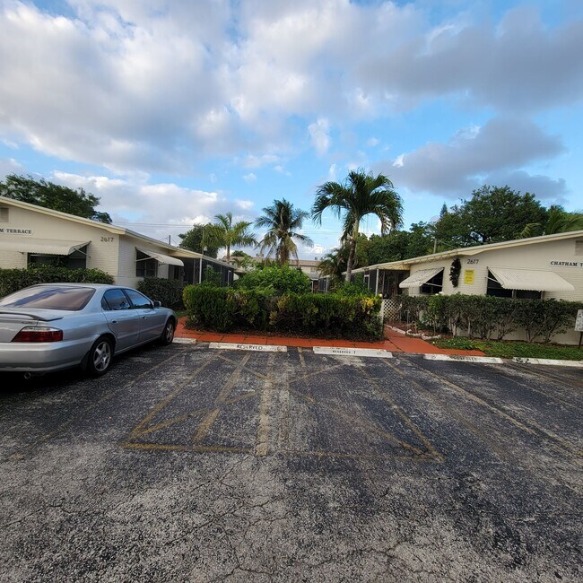 2617 Lincoln St Hollywood, FL 33020 in Hollywood, FL - Building Photo - Building Photo