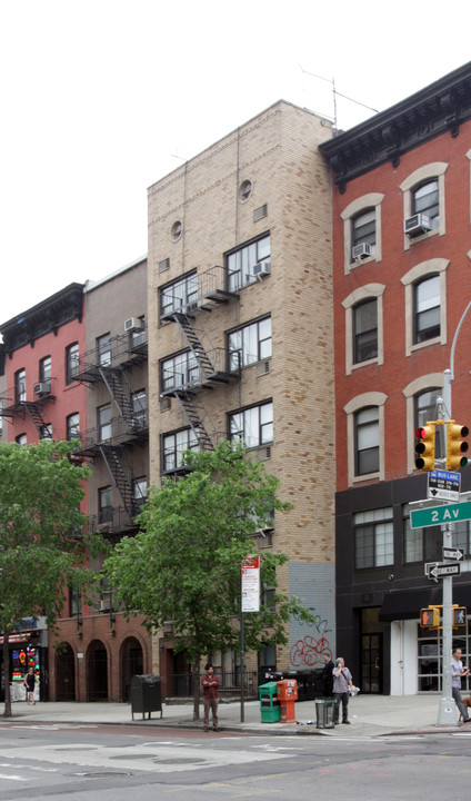 205 Second Ave in New York, NY - Building Photo