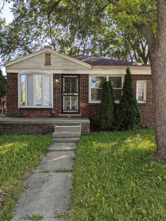 12012 Ashton Ave in Detroit, MI - Building Photo