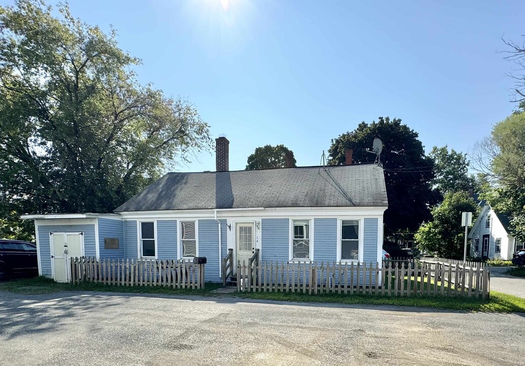 14 Pine St in Keene, NH - Foto de edificio