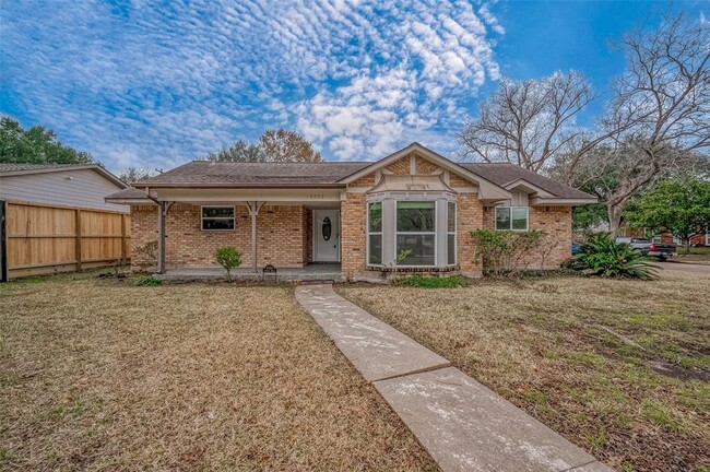 8202 Pontiac Dr