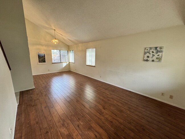 212 Washington Way in Ridgecrest, CA - Building Photo - Building Photo